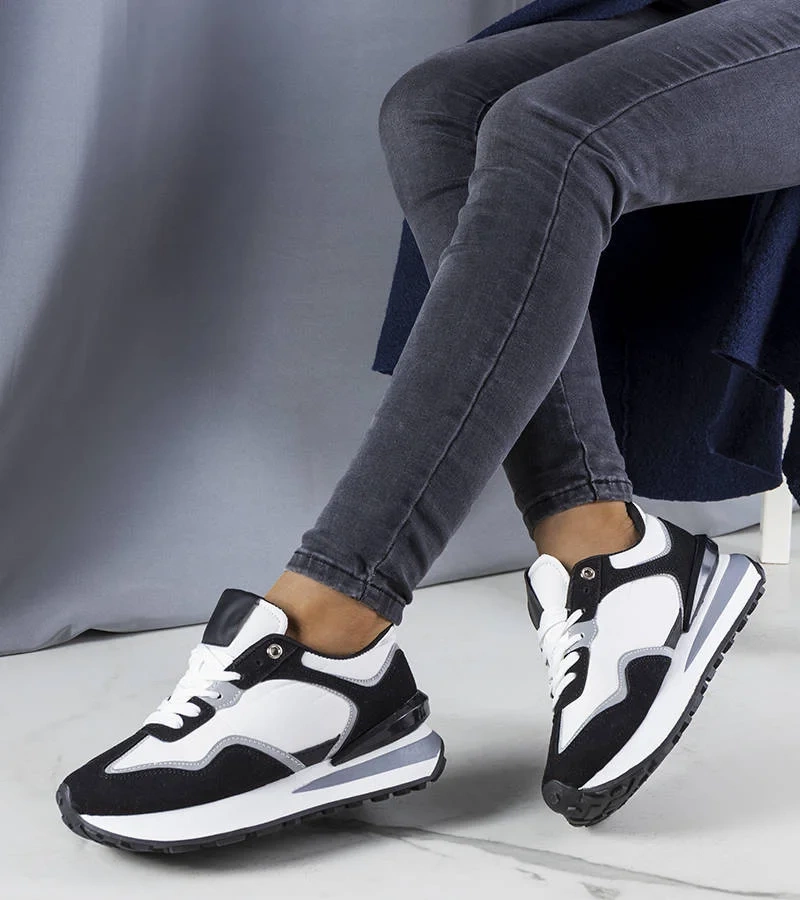 Adidași negri cu platformă de Genevieve