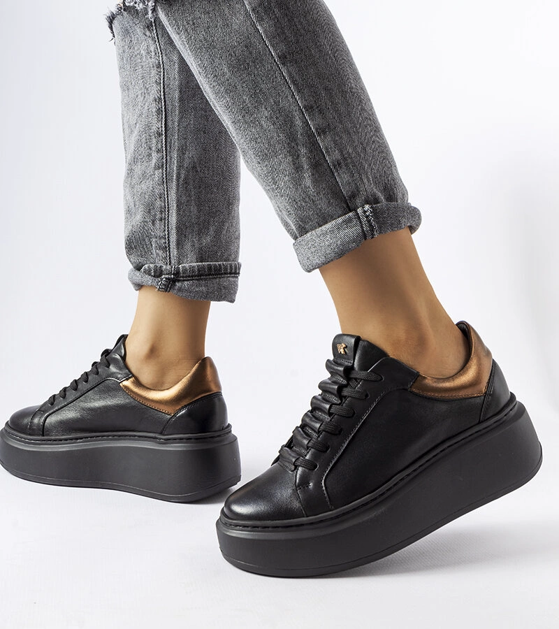 Adidași Karino din piele neagră