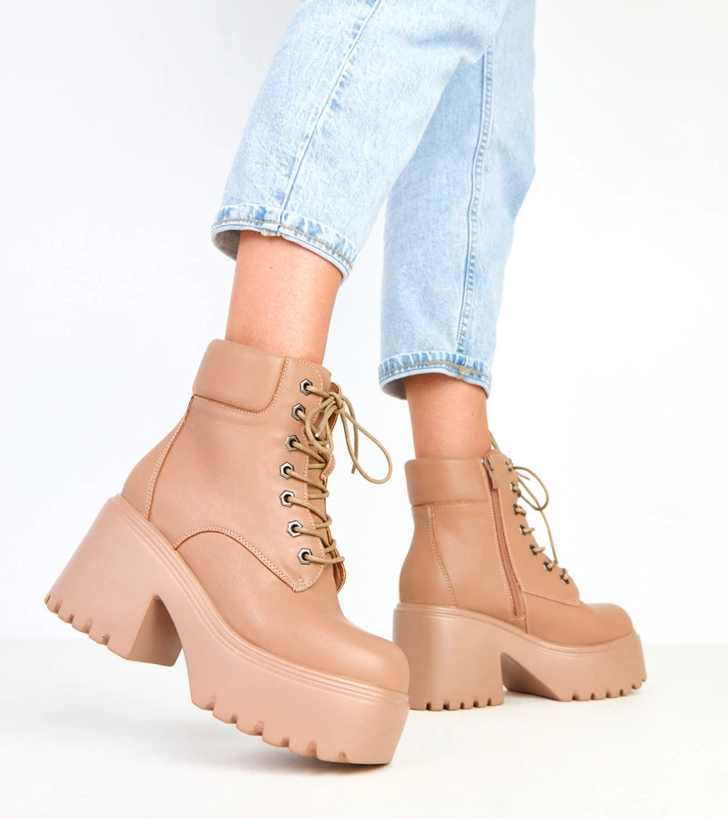 Botine bej cu toc masiv și platformă Janja