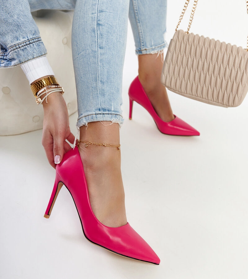 Tocuri clasice Yassira de culoare roz închis