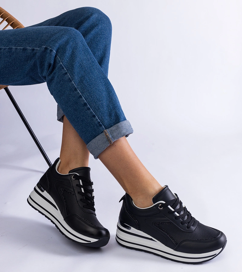 Adidași negri pe platformă decorați cu sclipici și inserție metalică Ursula