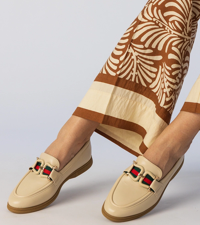 Mocasini crem din piele ecologică cu decorațiune Kalenda