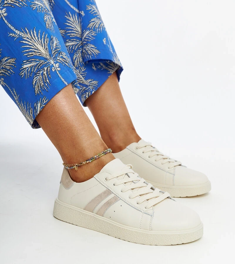 Sneakersi din piele bej, cu șireturi, Camilla