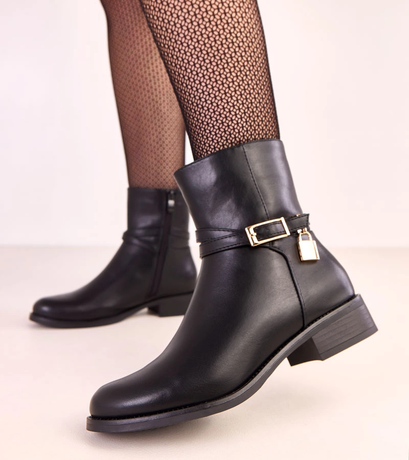 Cizme negre cu cataramă și lacăt Zema