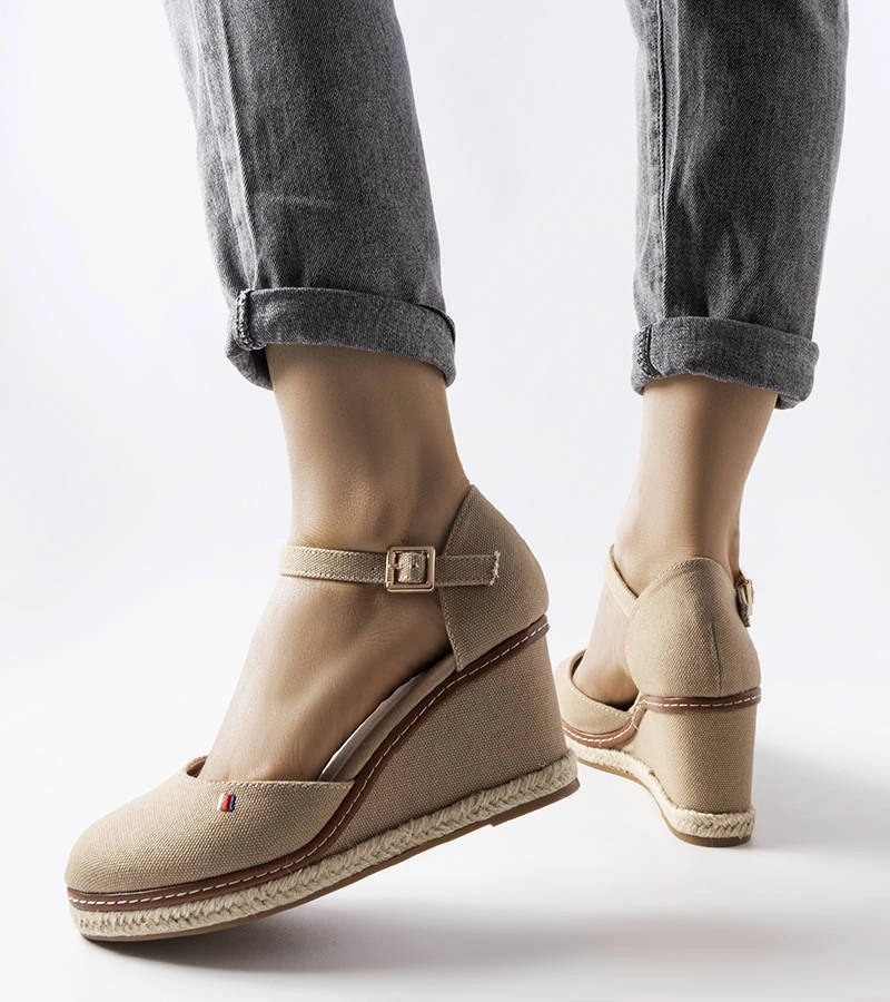 Espadrile bej pe platforme Adelinda