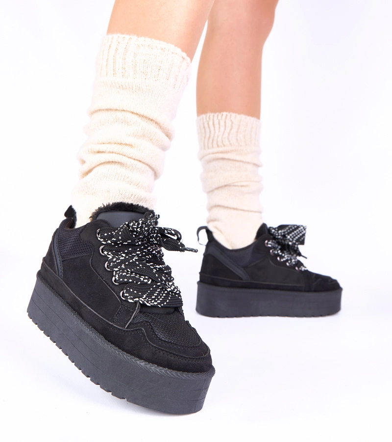 Adidași negri cu platformă cu șiret decorativ Sesuna