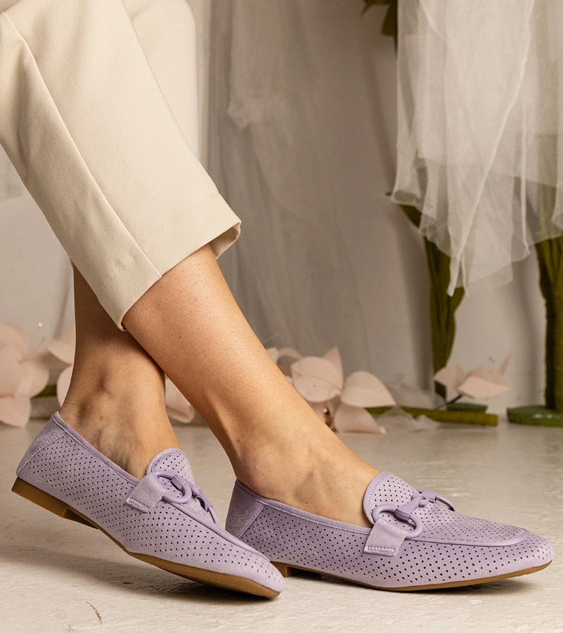 Mocasini de damă violet perforați cu ornament Mensory