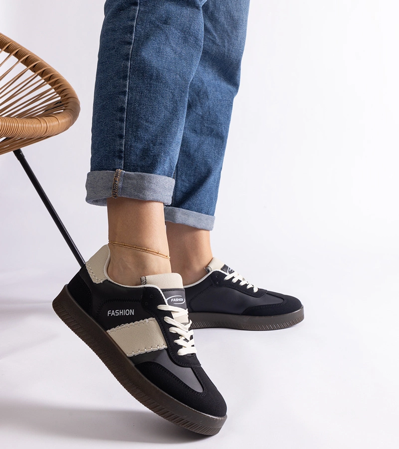 Adidași negri pe platformă cu cusături Puente