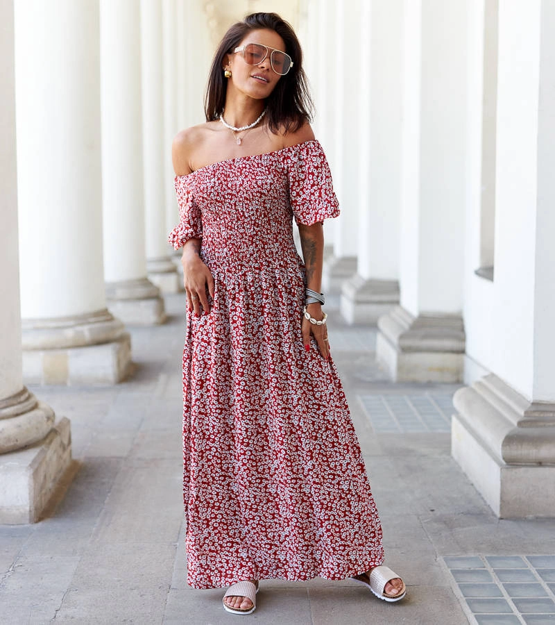 Rochie roșie cu flori de Lioba