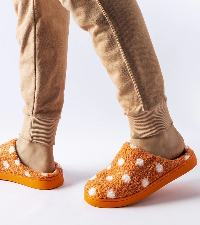 Papuci portocalii călduroși cu buline albe Laino