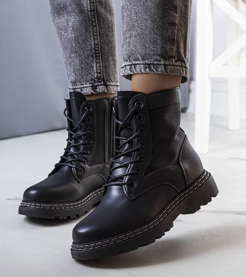 Trapper Krylo izolat negru