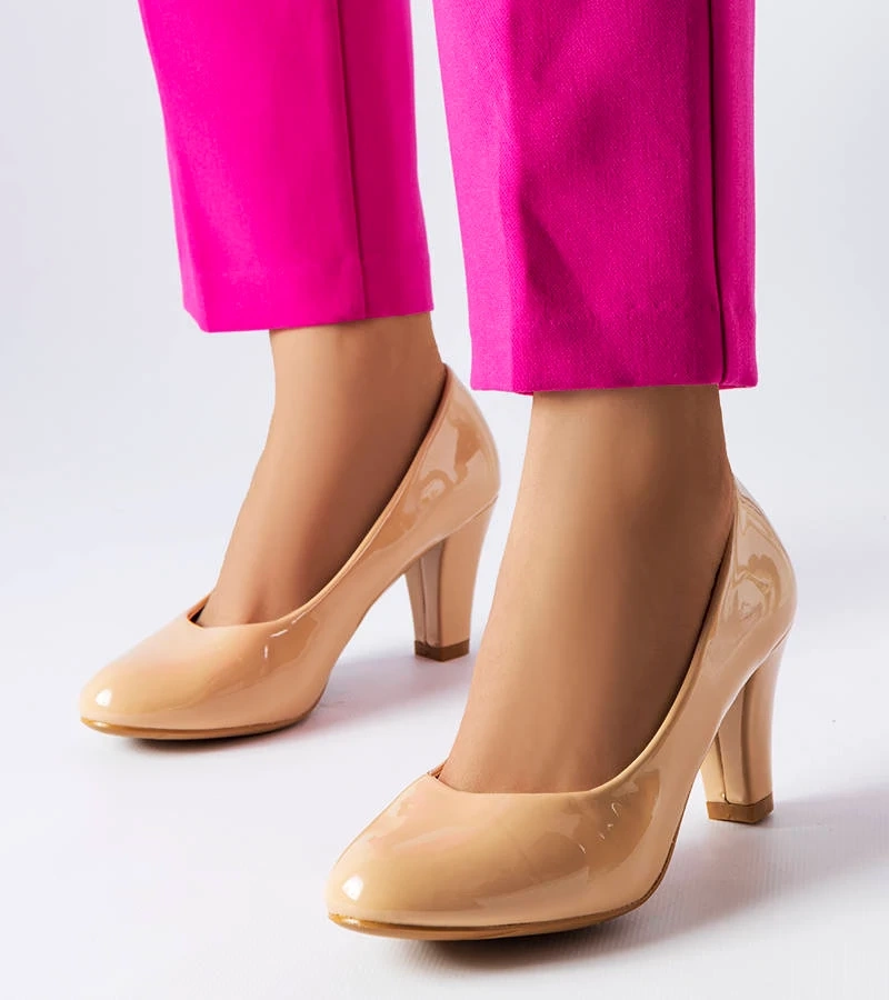 Pantofi Burkett bej lăcuiți