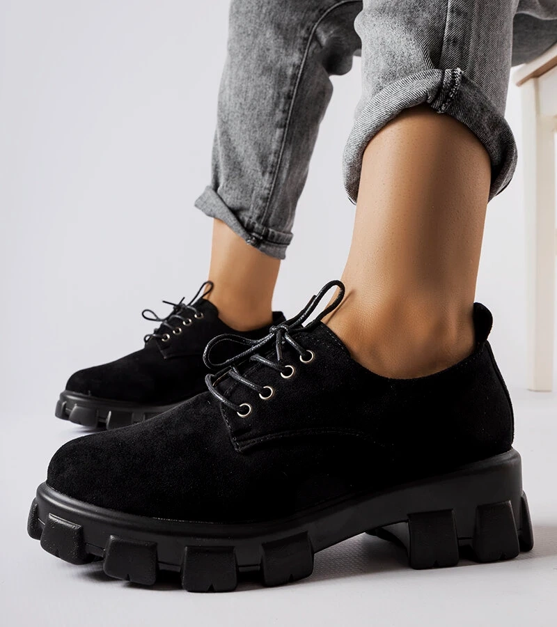 Pantofi negri cu toc plat Cloutier.