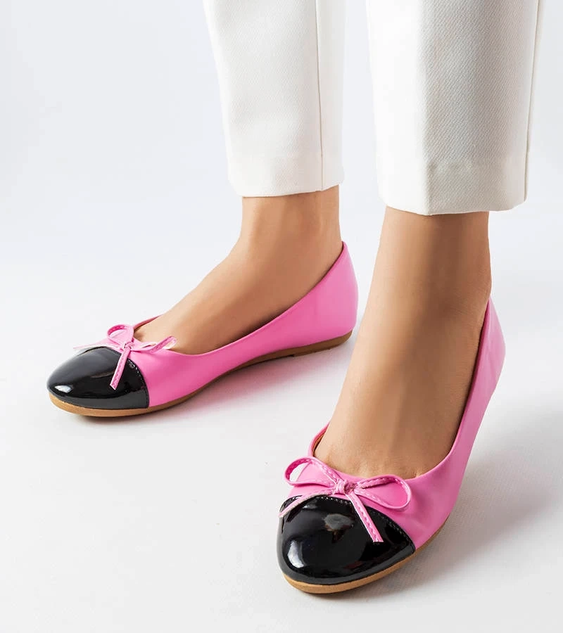 Balerini roz cu nasul lăcuit de Despins