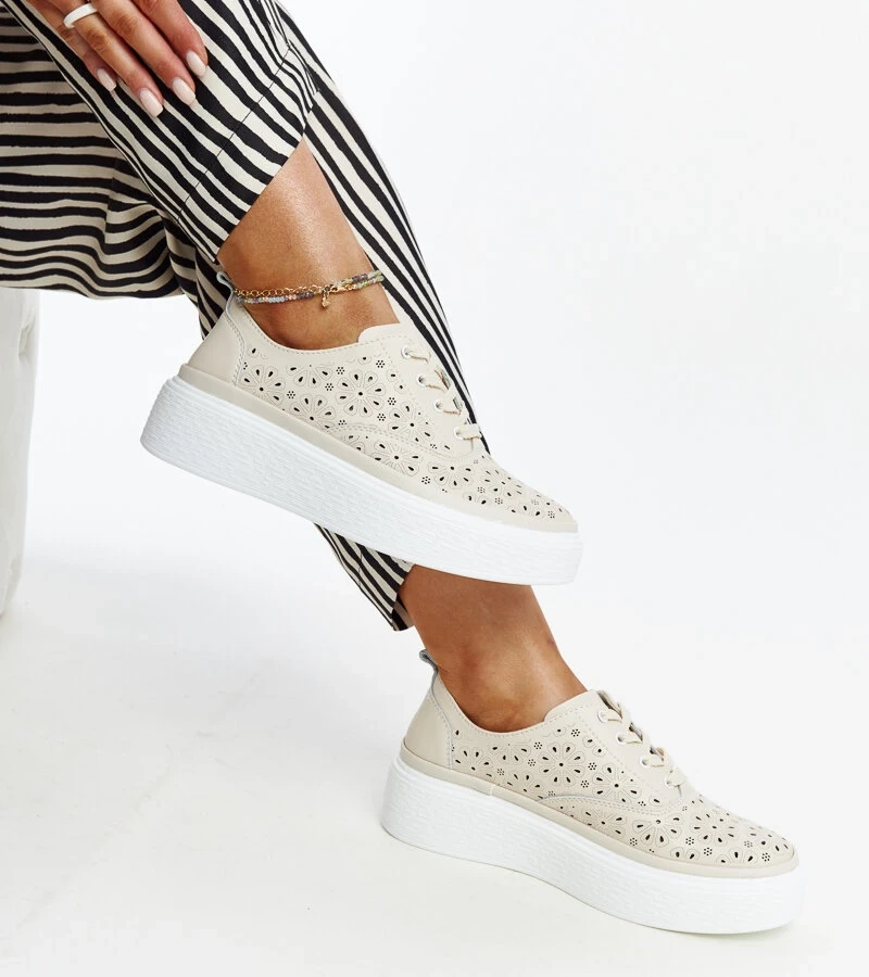 Sneakers de piele perforată bej Maisa