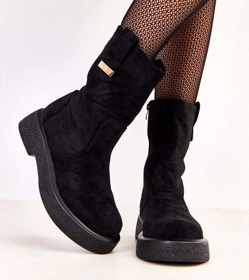 Botine negre din piele ecologică întoarsă cu decorațiune aurie Mileda