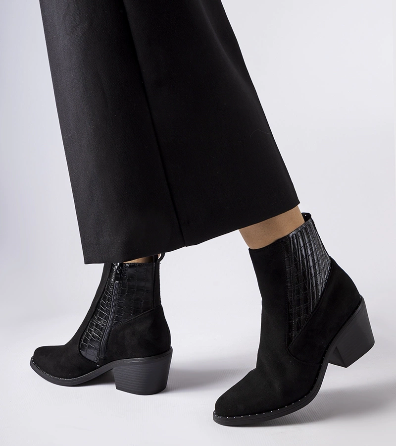 Cizme stiletto joase din piele ecologică neagră de la Sovere