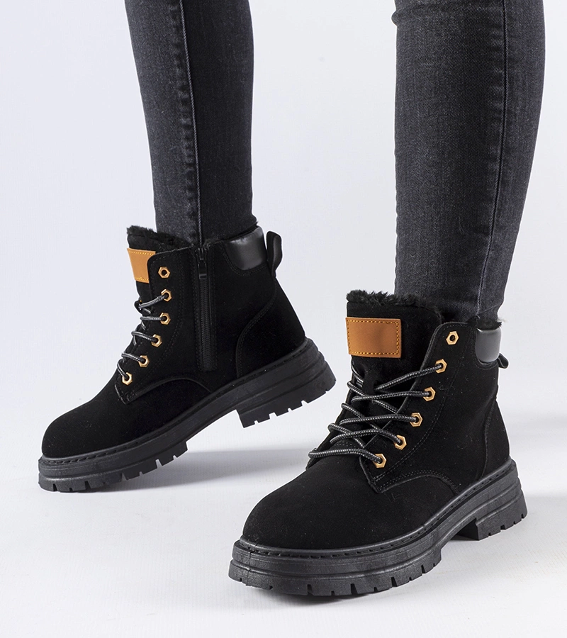 Bocanci negri căptușiți Stevens.