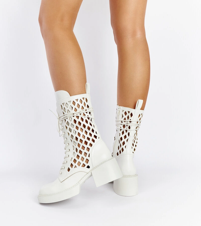 Ghete perforate albe cu toc Visalia