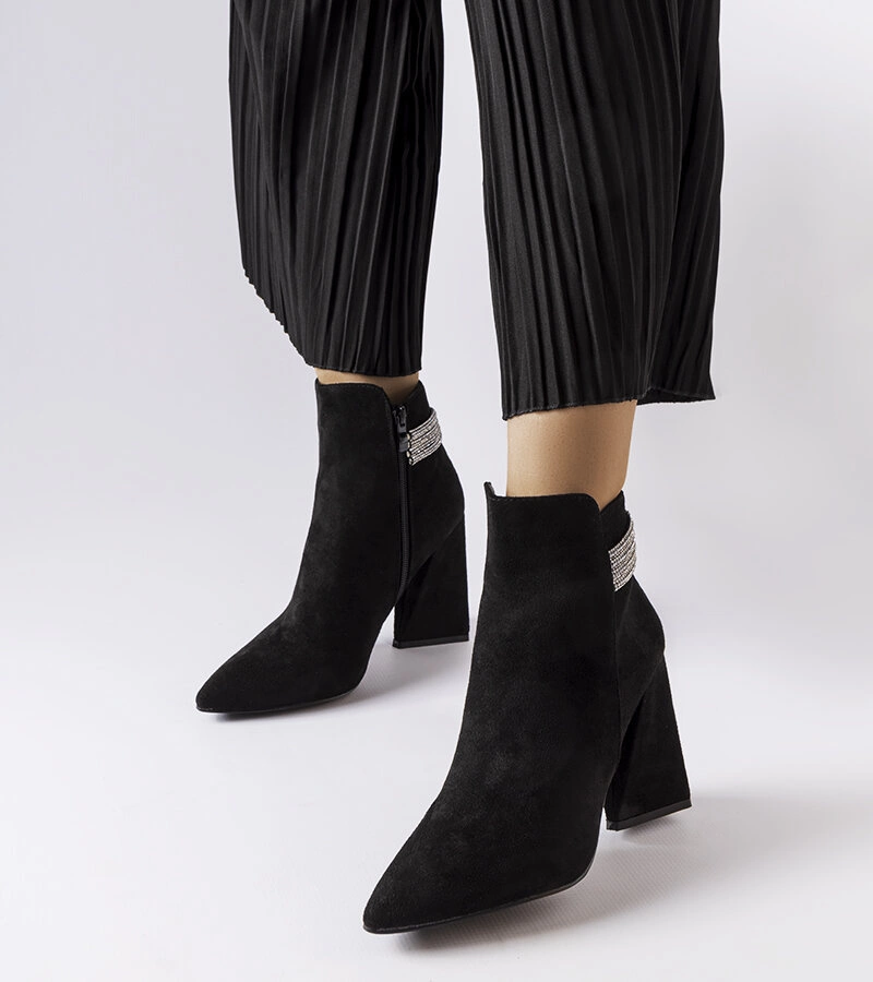 Cizme stiletto negre cu zirconii Liviana