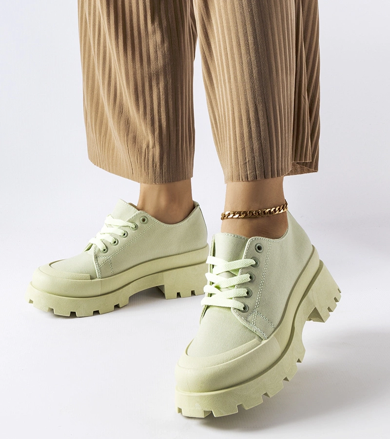 Pantofi de jumătate de culoare verde pe o talpă solidă Pointe