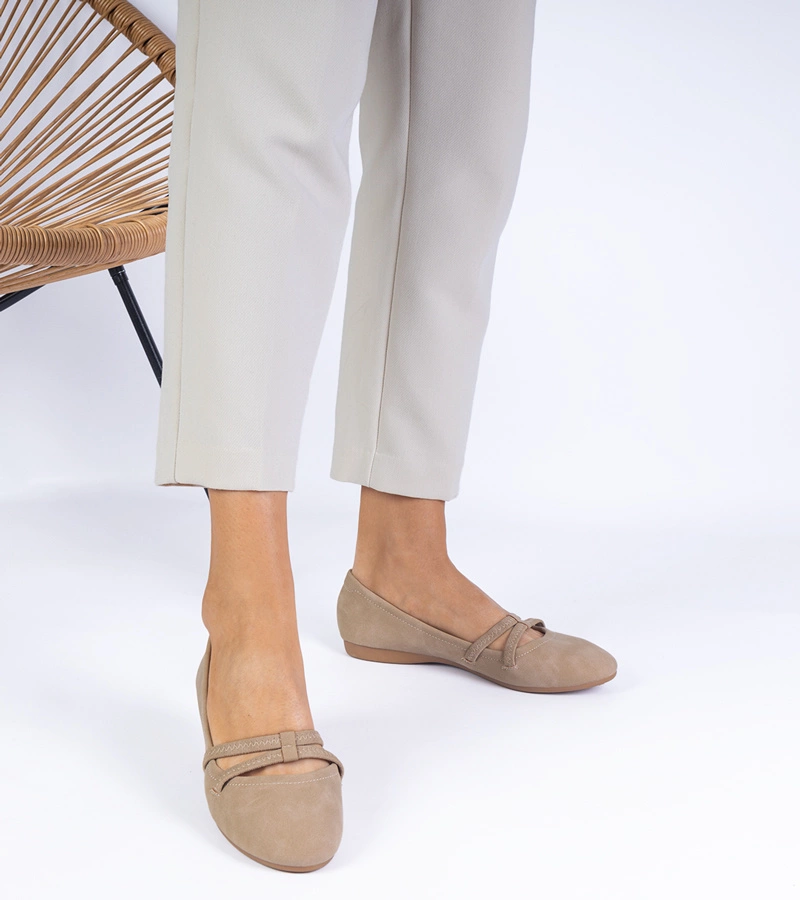 Balerini bej pentru femei din piele ecologică mată Baronna