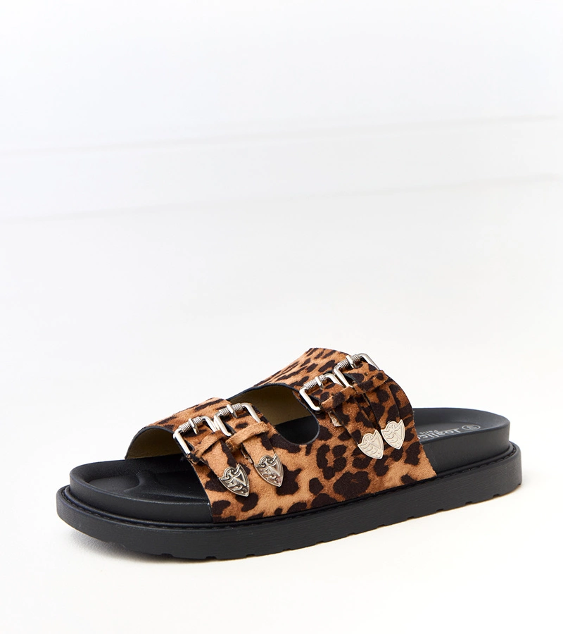 Papuci de damă cu model panteră și catarame decorative Fetta