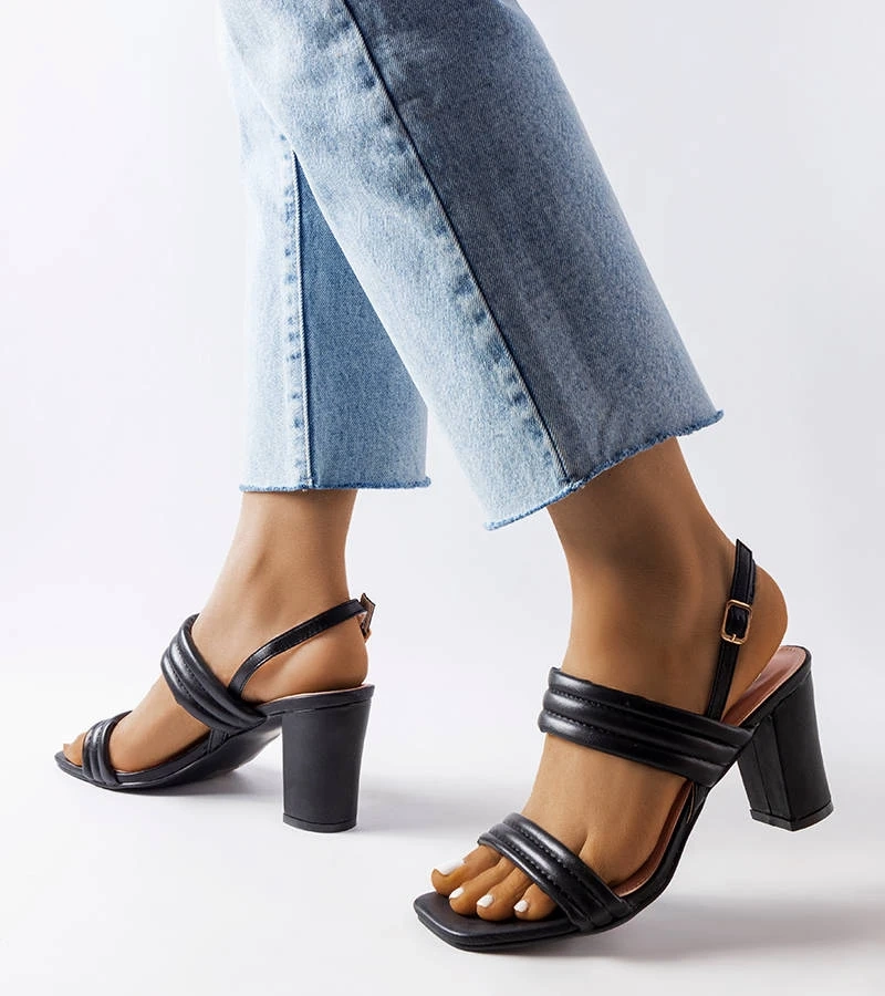 Sandale stiletto Moli negre