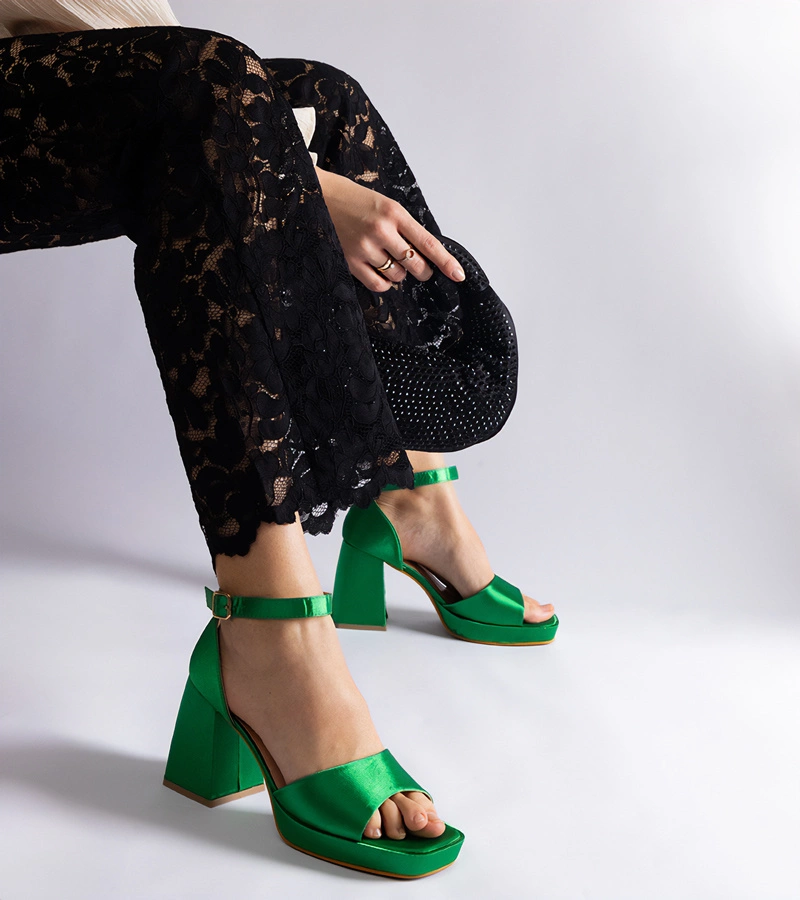 Sandale verzi din satin cu toc masiv Saucedo