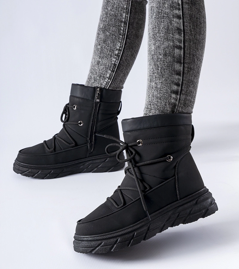 Bocanci negri mate izolați Jamison.