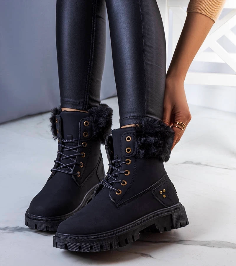 Cizme izolate negre cu blană Brigi