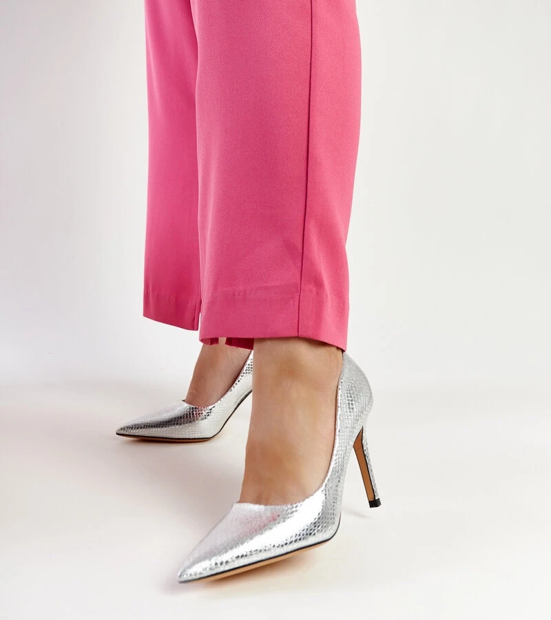 Tocuri Wines lacuite în argintiu