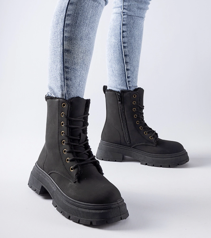 Bocanci călduroși negri Tadasuni