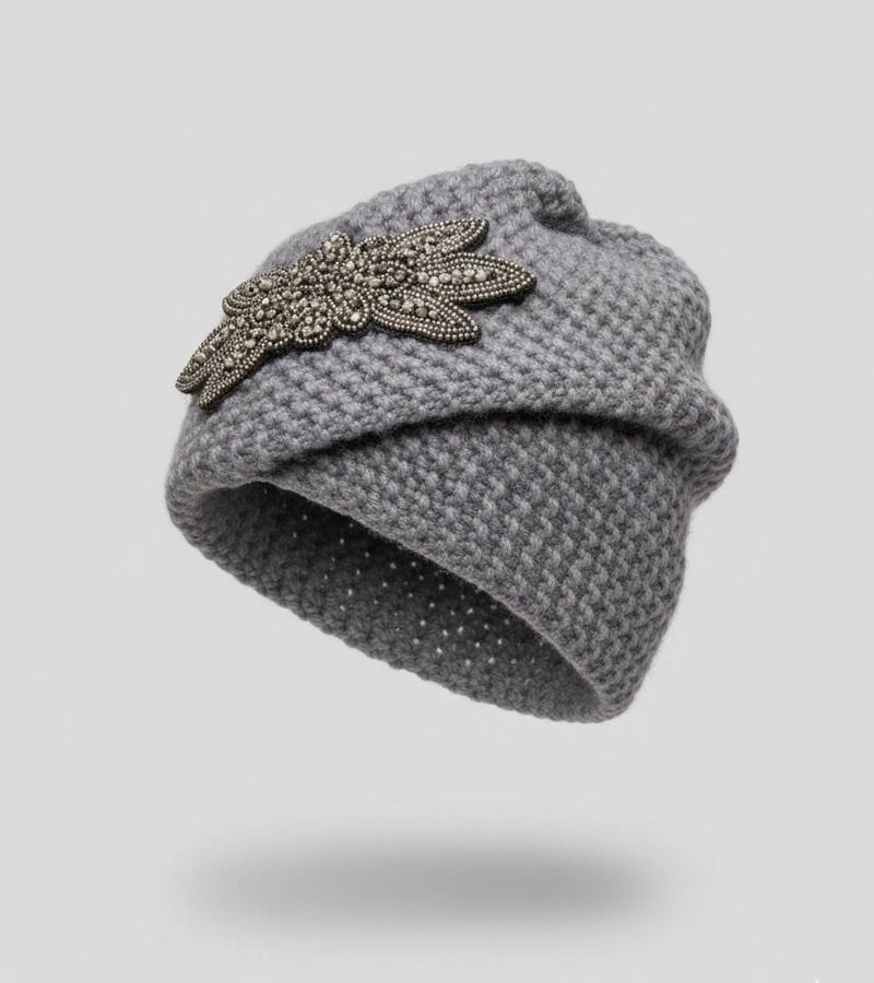 Pălărie gri cu decor de paiete Fionala
