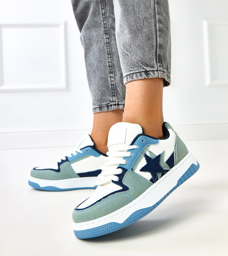 Adidași albi-albaștri pe platformă cu stele Zerri