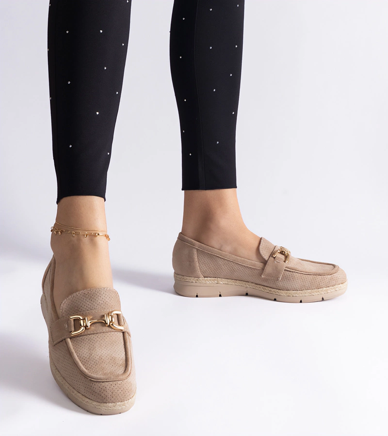 Mocasini bej perforați de damă din piele ecologică întoarsă Sandoval