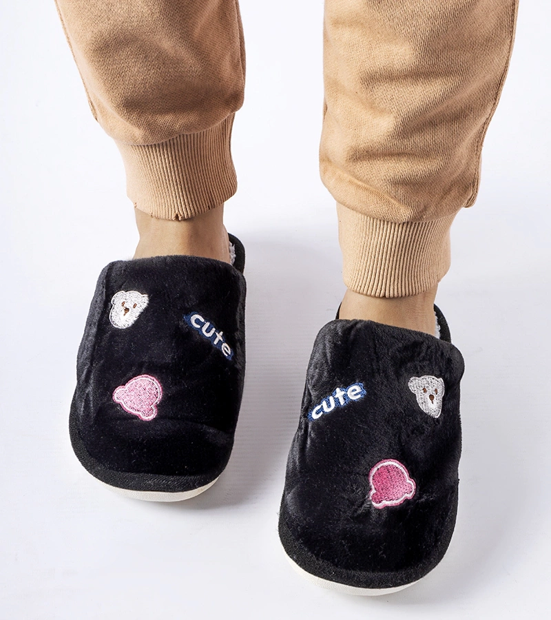 Papuci calde negre cu ursuleți drăguți