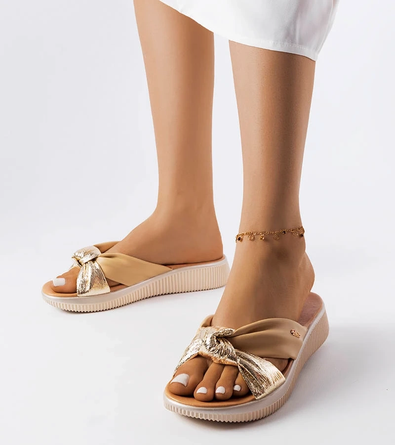 Flip-flops Luce bej și auriu pe tocuri