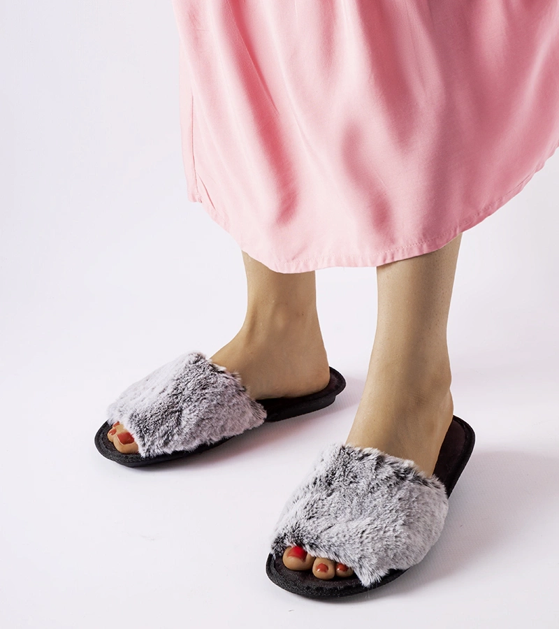 Papuci negri cu blană gri INBLU