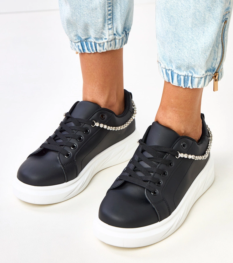 Adidași negri pe platformă cu lanț decorativ Tina