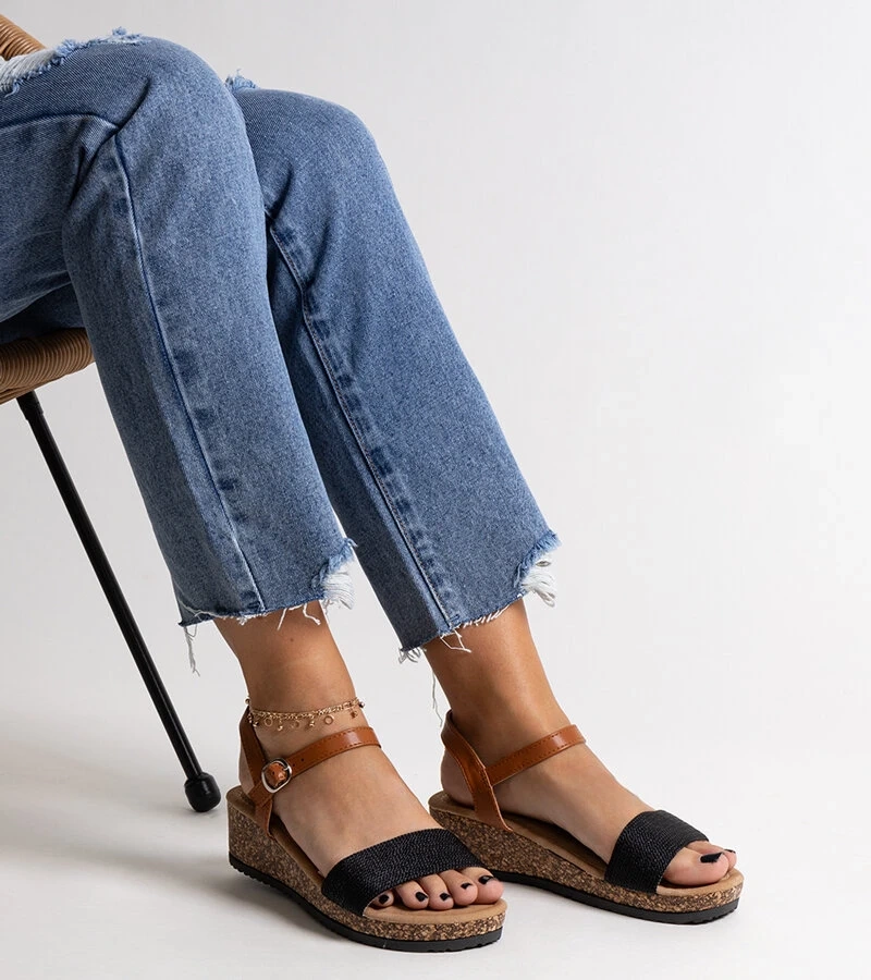 Sandale negre cu platforma joasă de plută Malada