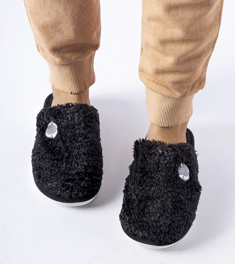 Papuci negri și calzi cu broderie Alessio