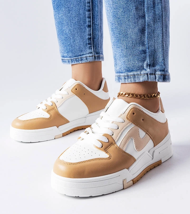 Cizme maro pe o talpă mai groasă de Harter