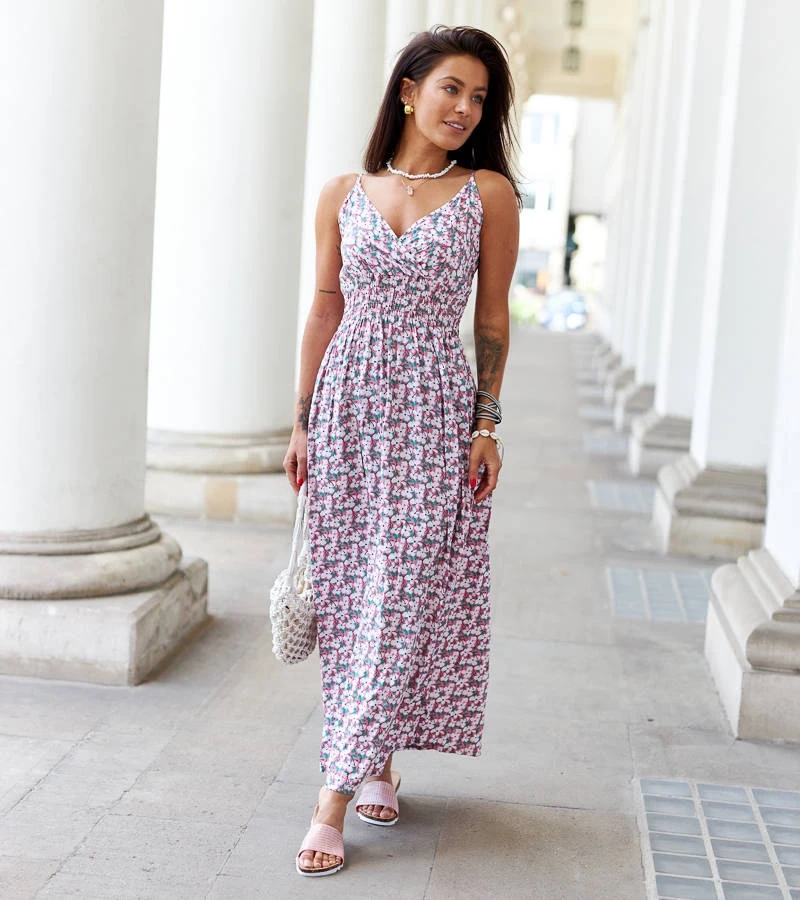 Rochie maxi cu flori roz de Jolanda