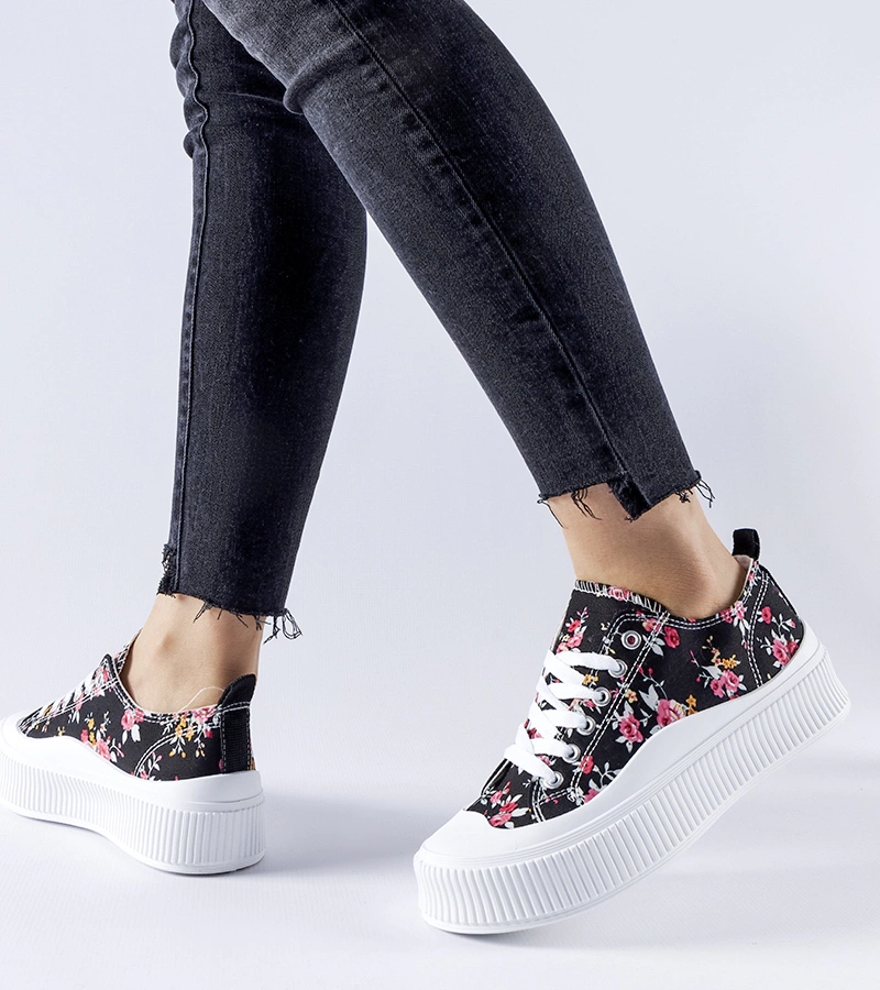 Adidași negri cu flori Cesano