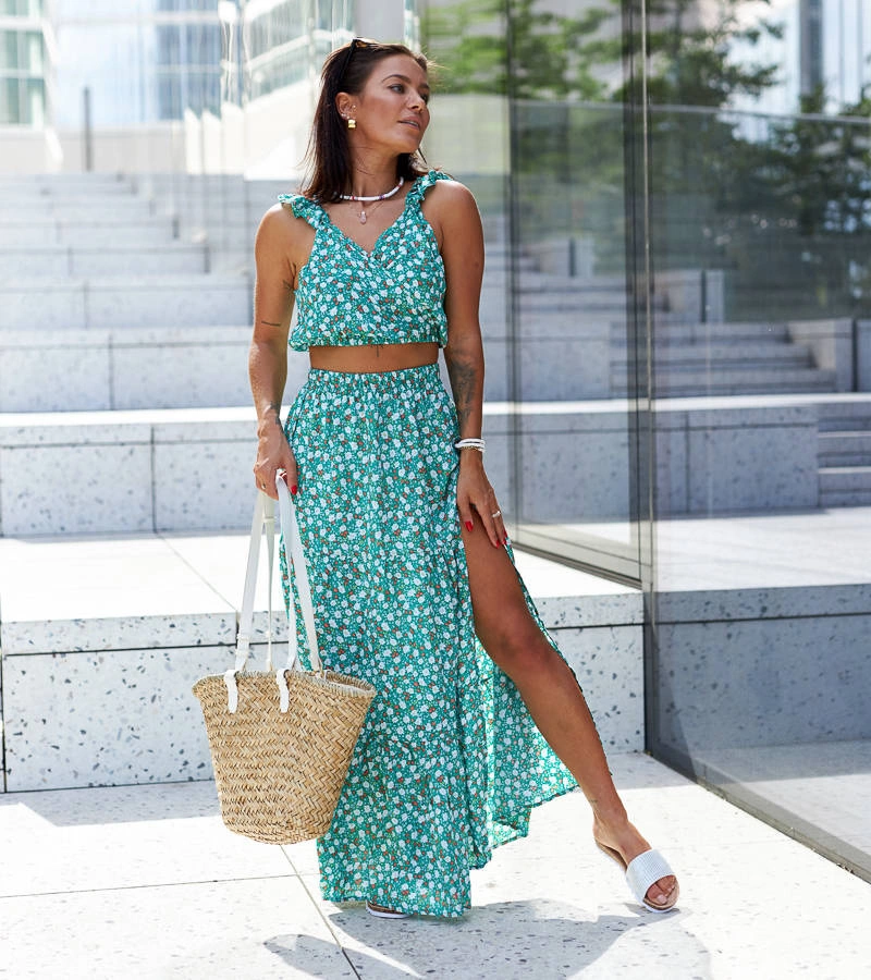 Set verde cu top și fustă de Alvisa