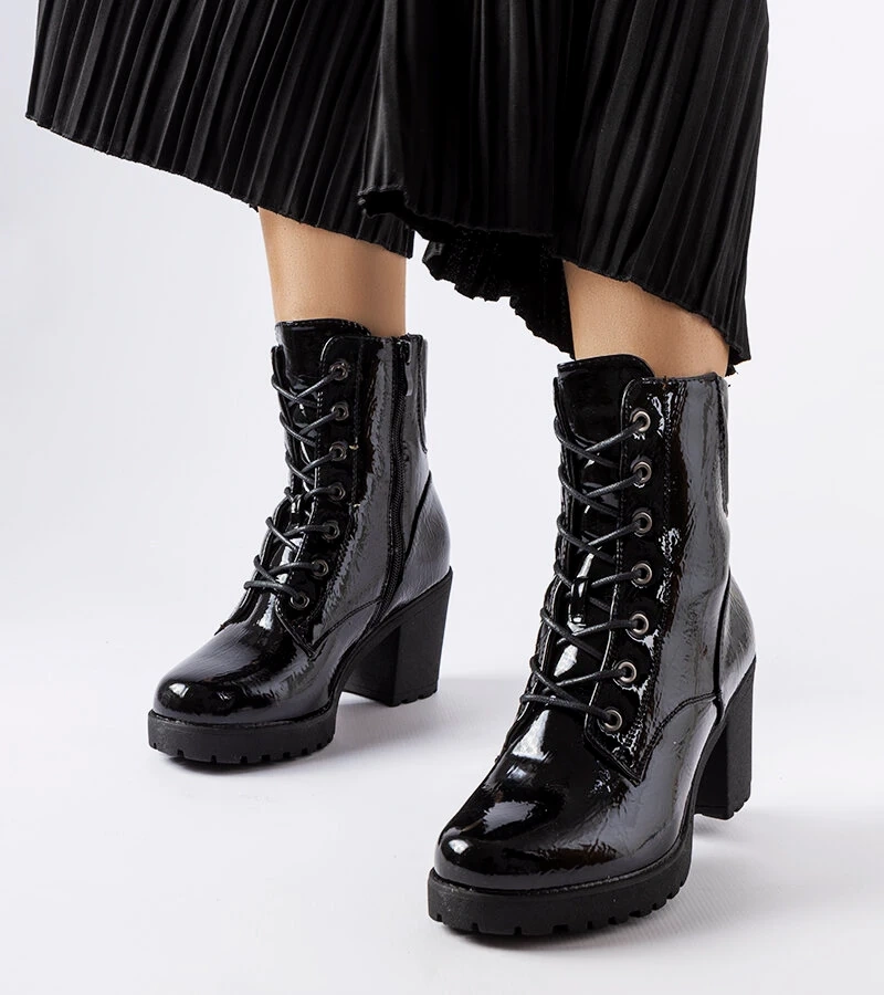 Cizme stiletto Lanza izolate negre