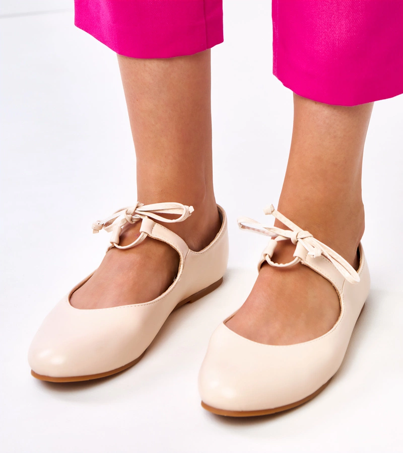 Balerini bej legați pe gleznă Sallay