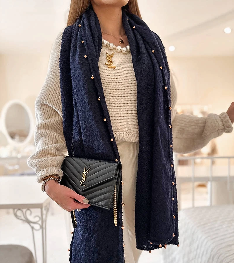 Șal albastru marin cu margele de aur Yvonne