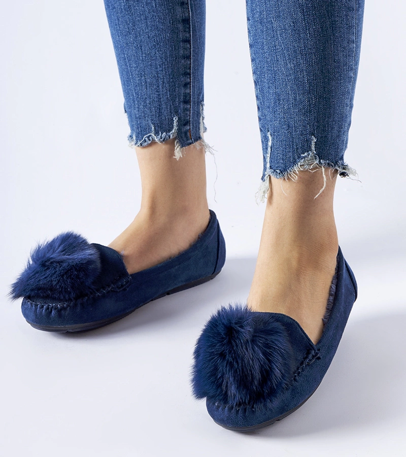 Papuci călduroși de damă cu ciucure, culoare bleumarin, marca Marchetti.